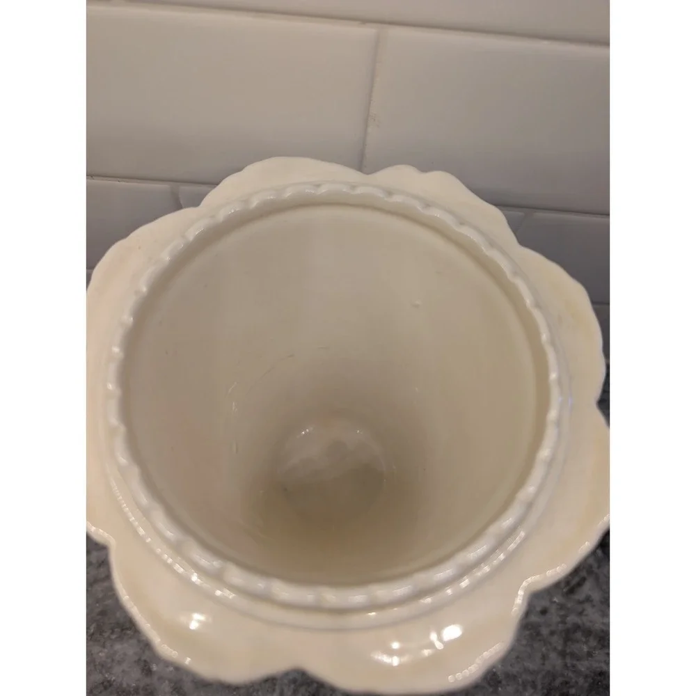 Cream Reticulated‎ Footed Floral Vase with Scalloped Edging